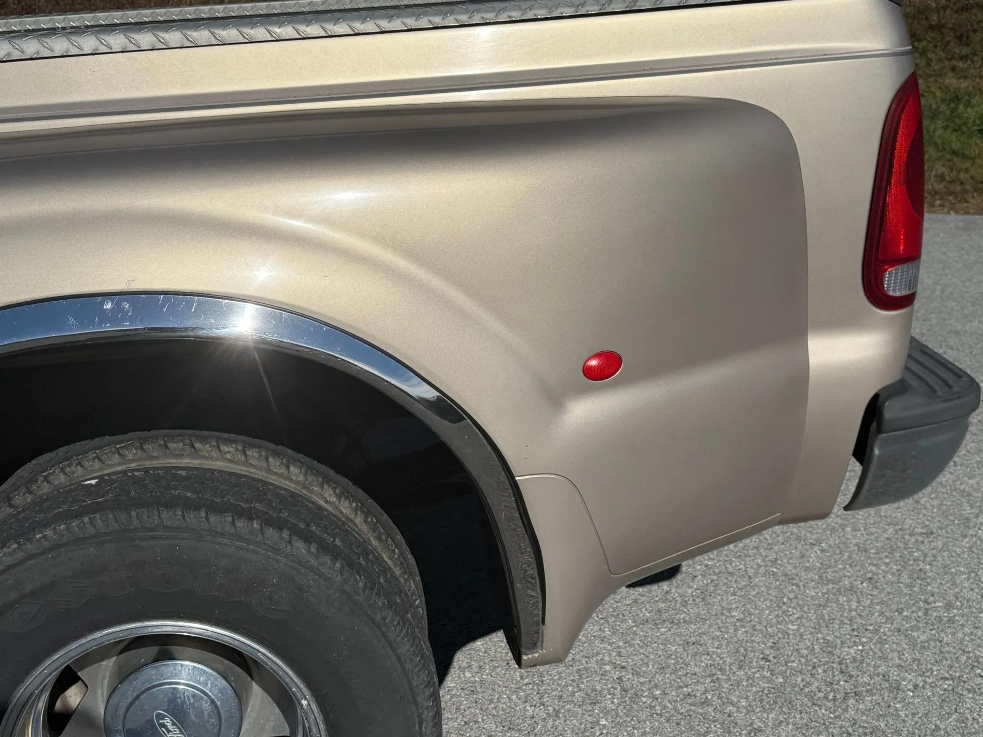 V10-Powered 1999 Ford F=350 Super Duty