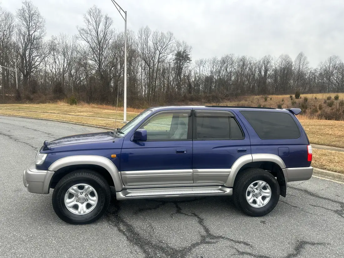 2000 Toyota Hilux Surf SSR-X - 2