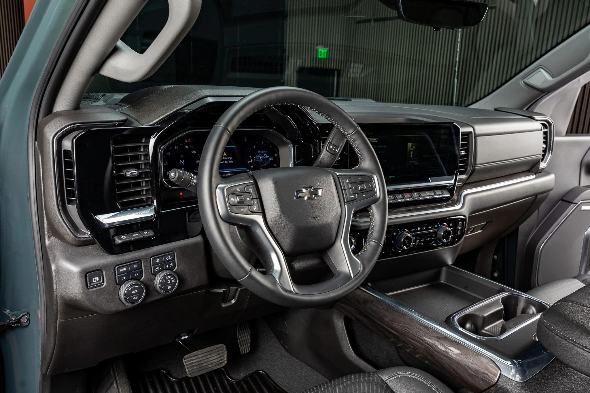 2025 Chevrolet Silverado 3500HD LTZ