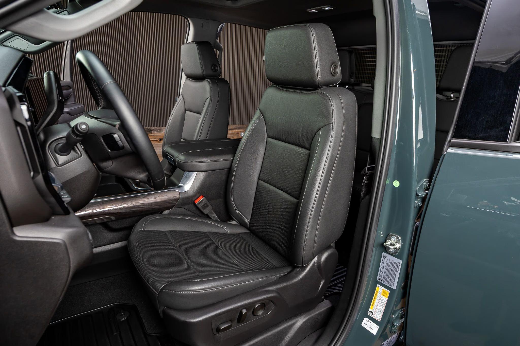 2025 Chevrolet Silverado 3500HD LTZ