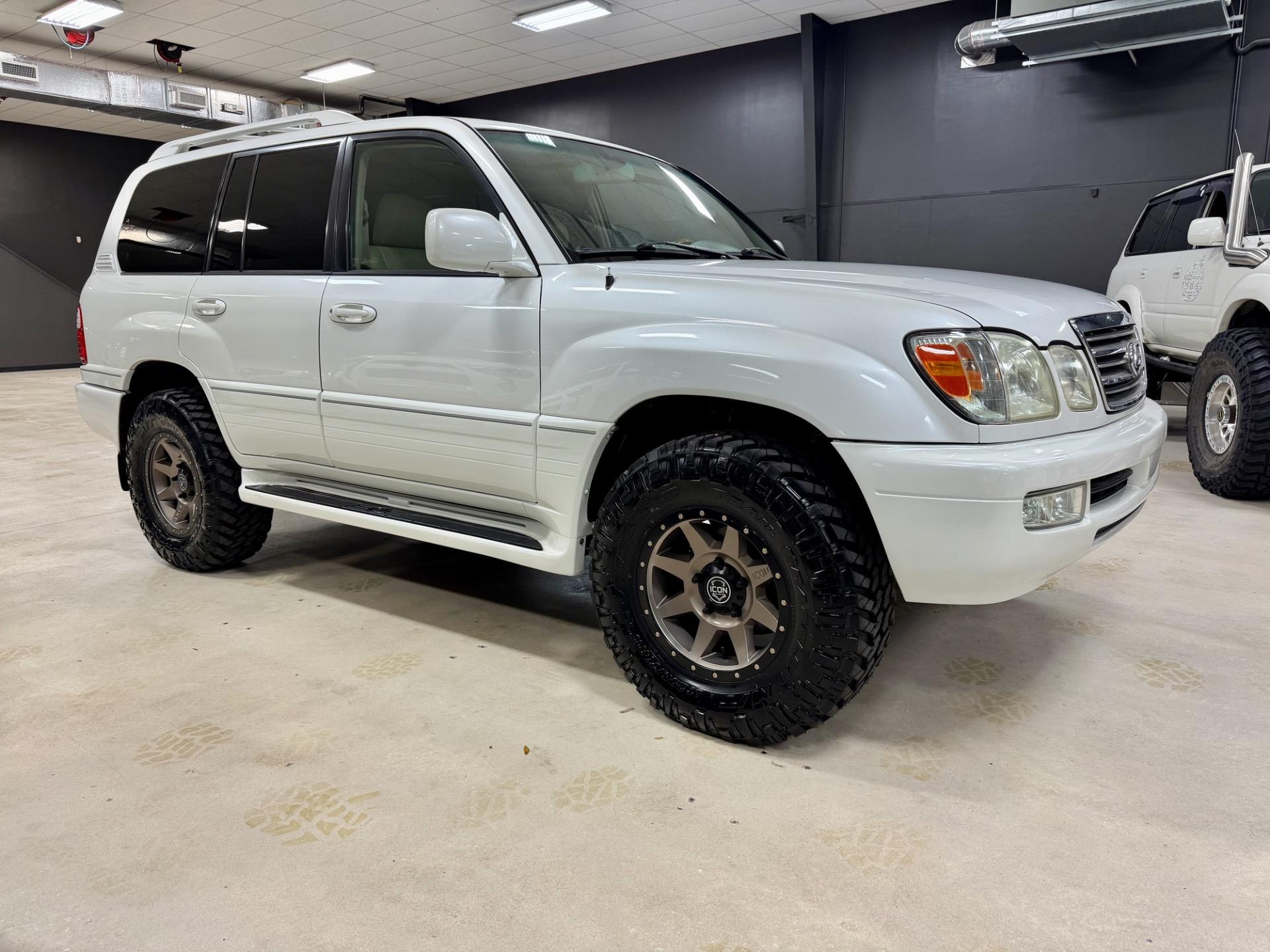 2004 Lexus LX 470 - 2