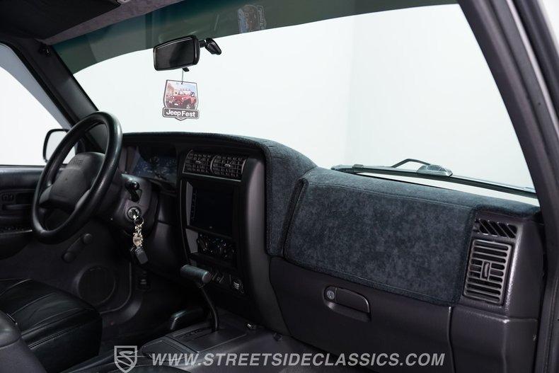 2000 Jeep Cherokee Sport 4X4