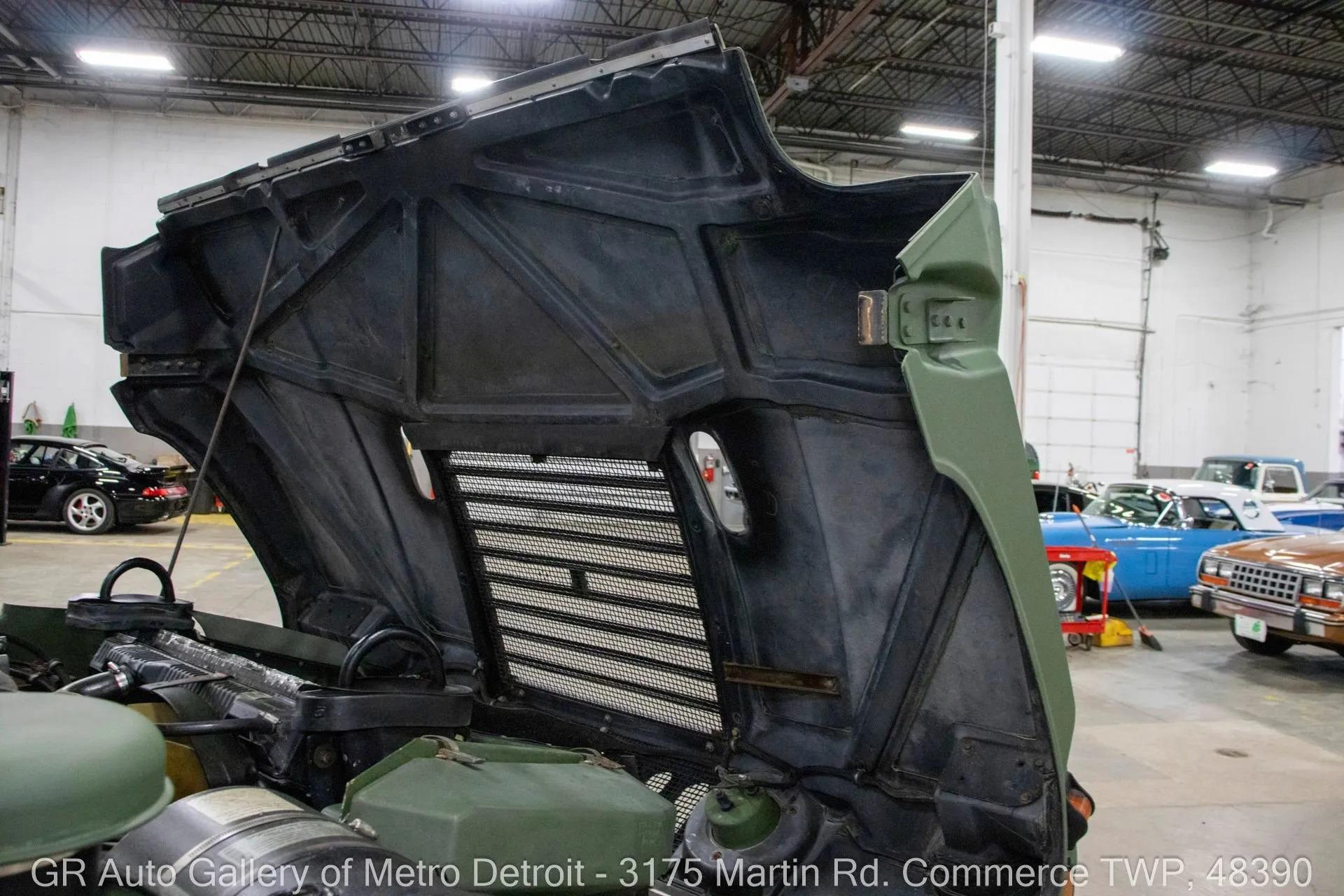 2001 AM General Humvee