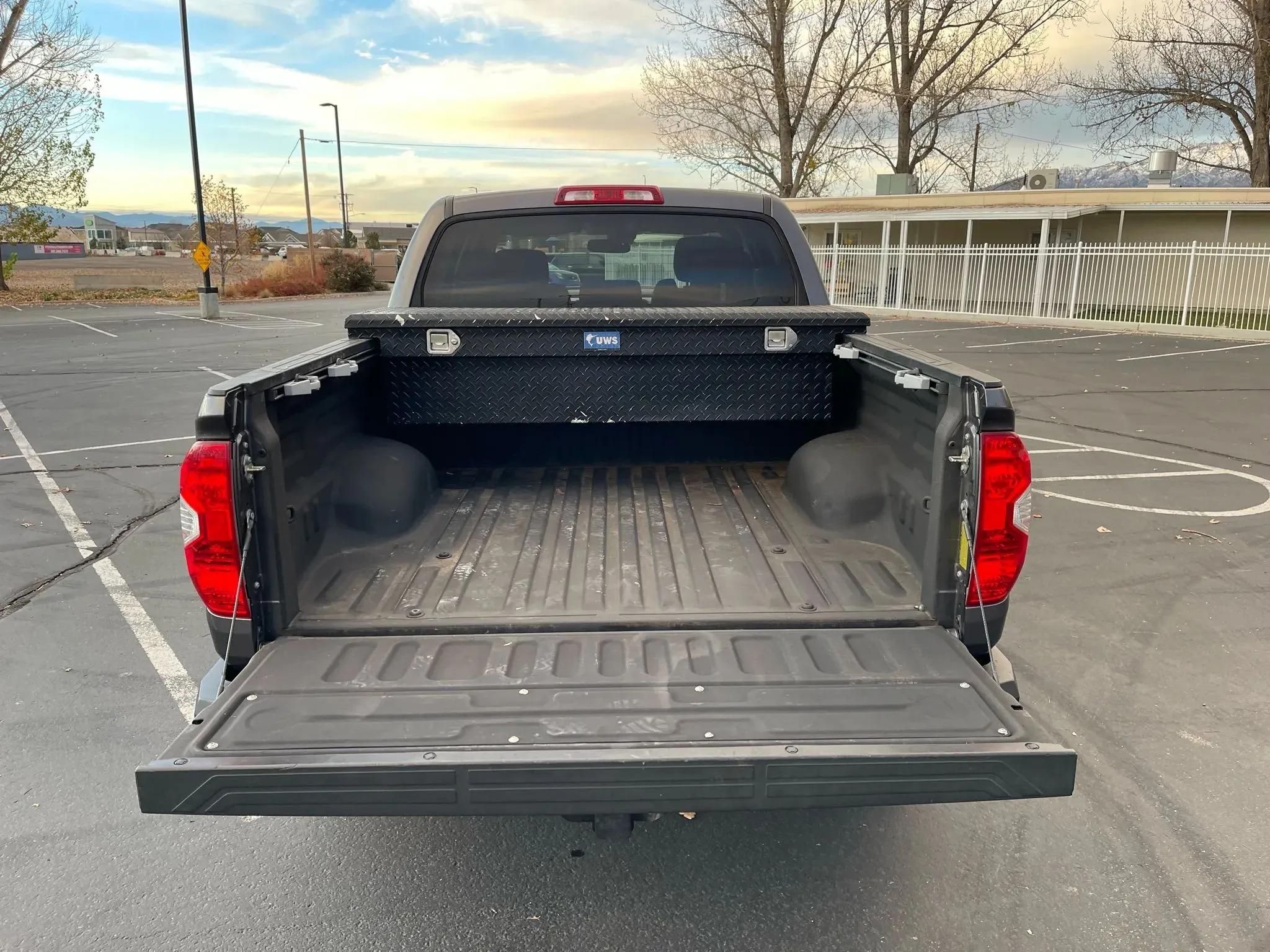 2018 Toyota Tundra SR5 Crewmax