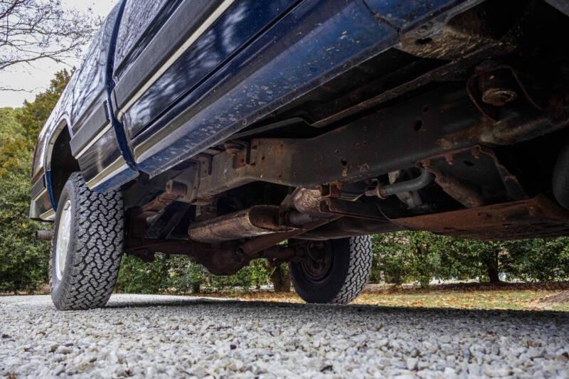 37k-Mile 1988 Dodge Power Ram W100 4×4