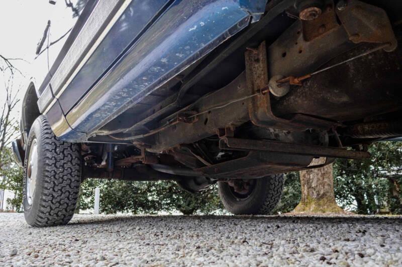 37k-Mile 1988 Dodge Power Ram W100 4×4