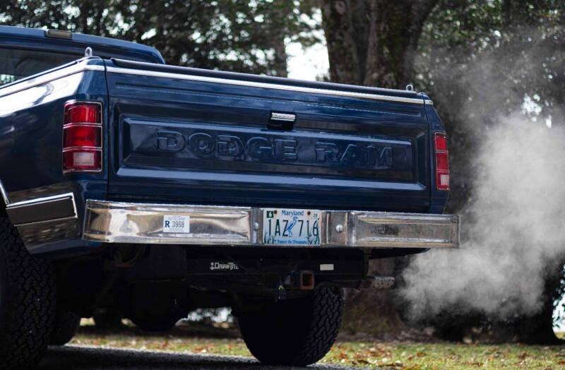 37k-Mile 1988 Dodge Power Ram W100 4×4