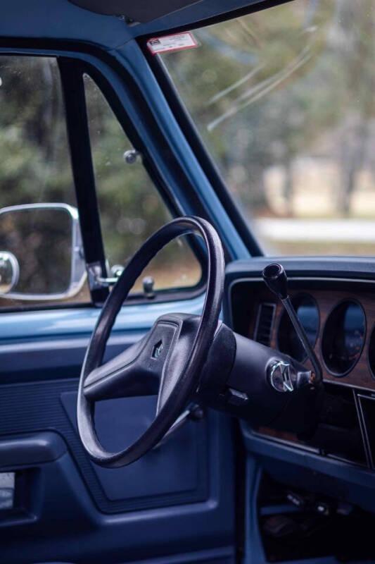 37k-Mile 1988 Dodge Power Ram W100 4×4