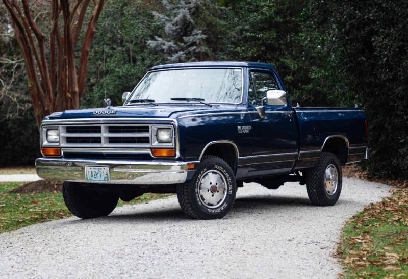 37k-Mile 1988 Dodge Power Ram W100 4×4 - 2