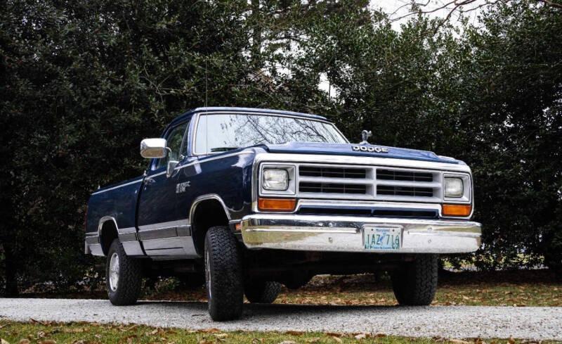 37k-Mile 1988 Dodge Power Ram W100 4×4