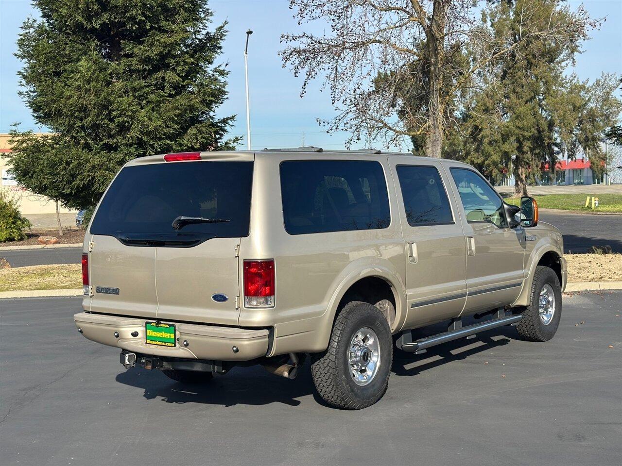 2005 Ford Excursion Limited - 3