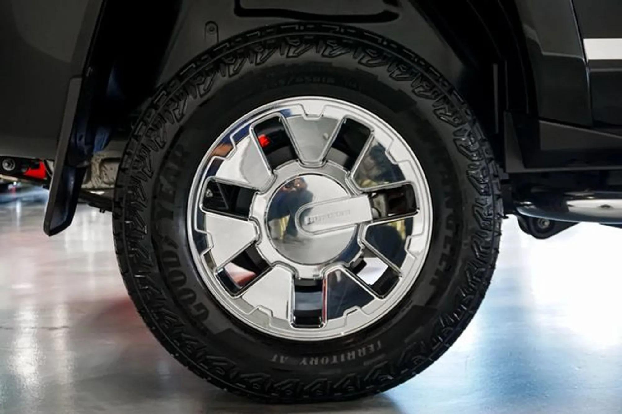 13k-Mile 2009 Hummer H3 Alpha