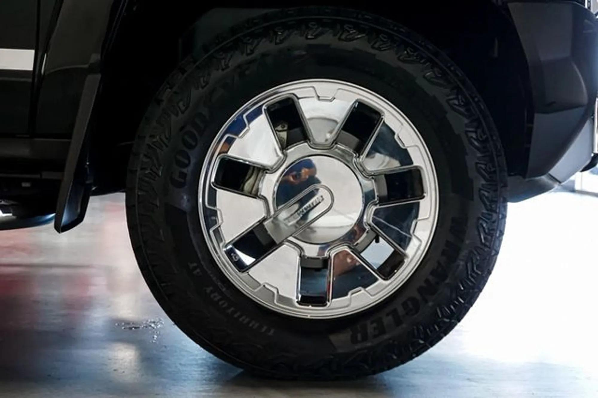 13k-Mile 2009 Hummer H3 Alpha