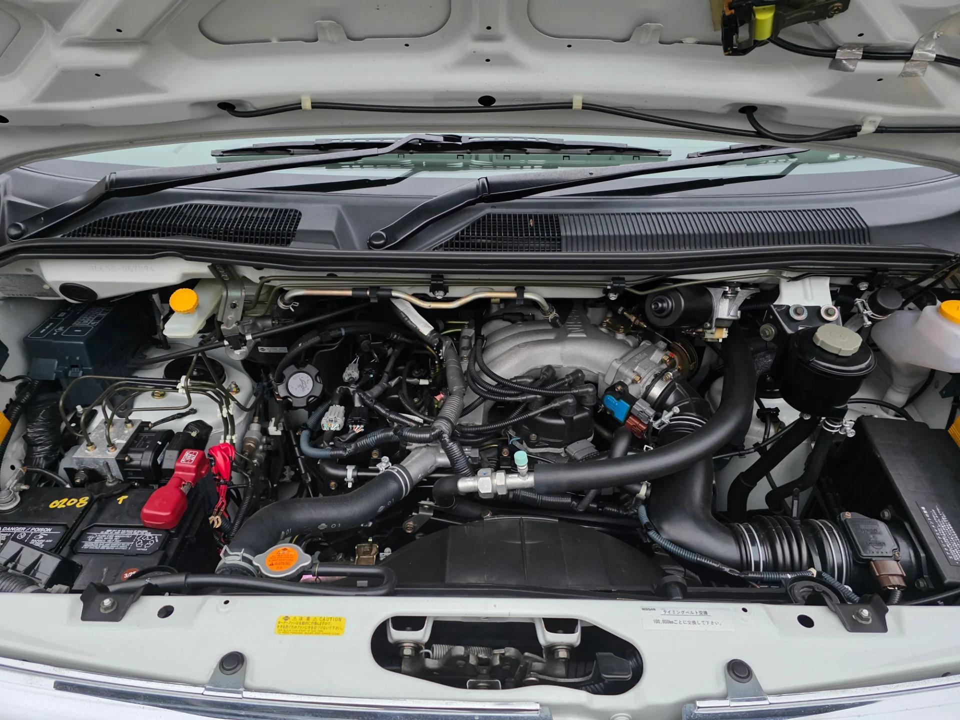 2000 Nissan Elgrand Rider