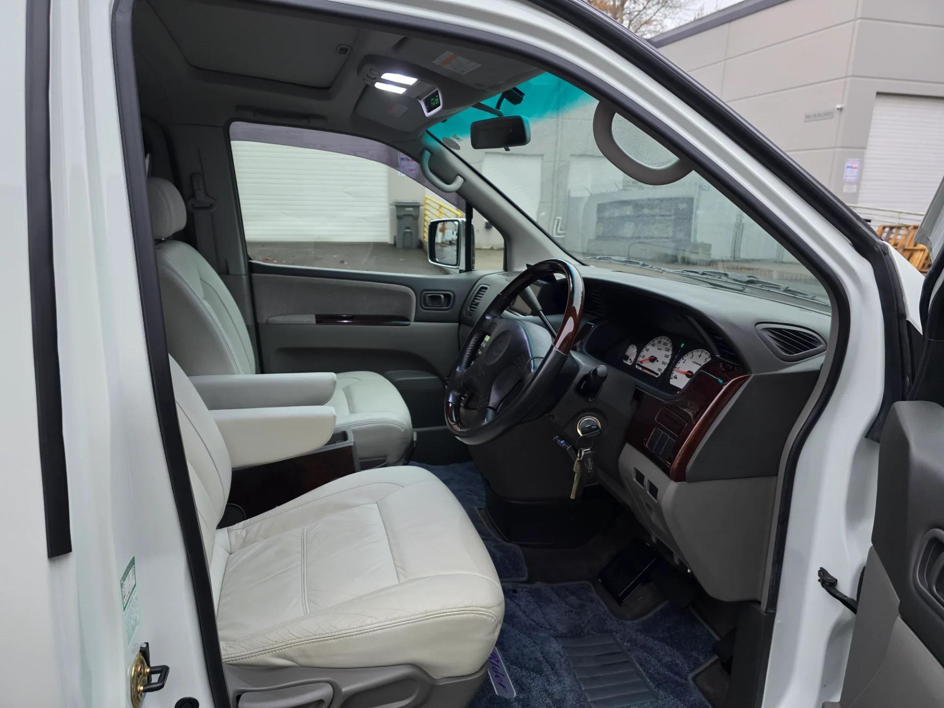 2000 Nissan Elgrand Rider