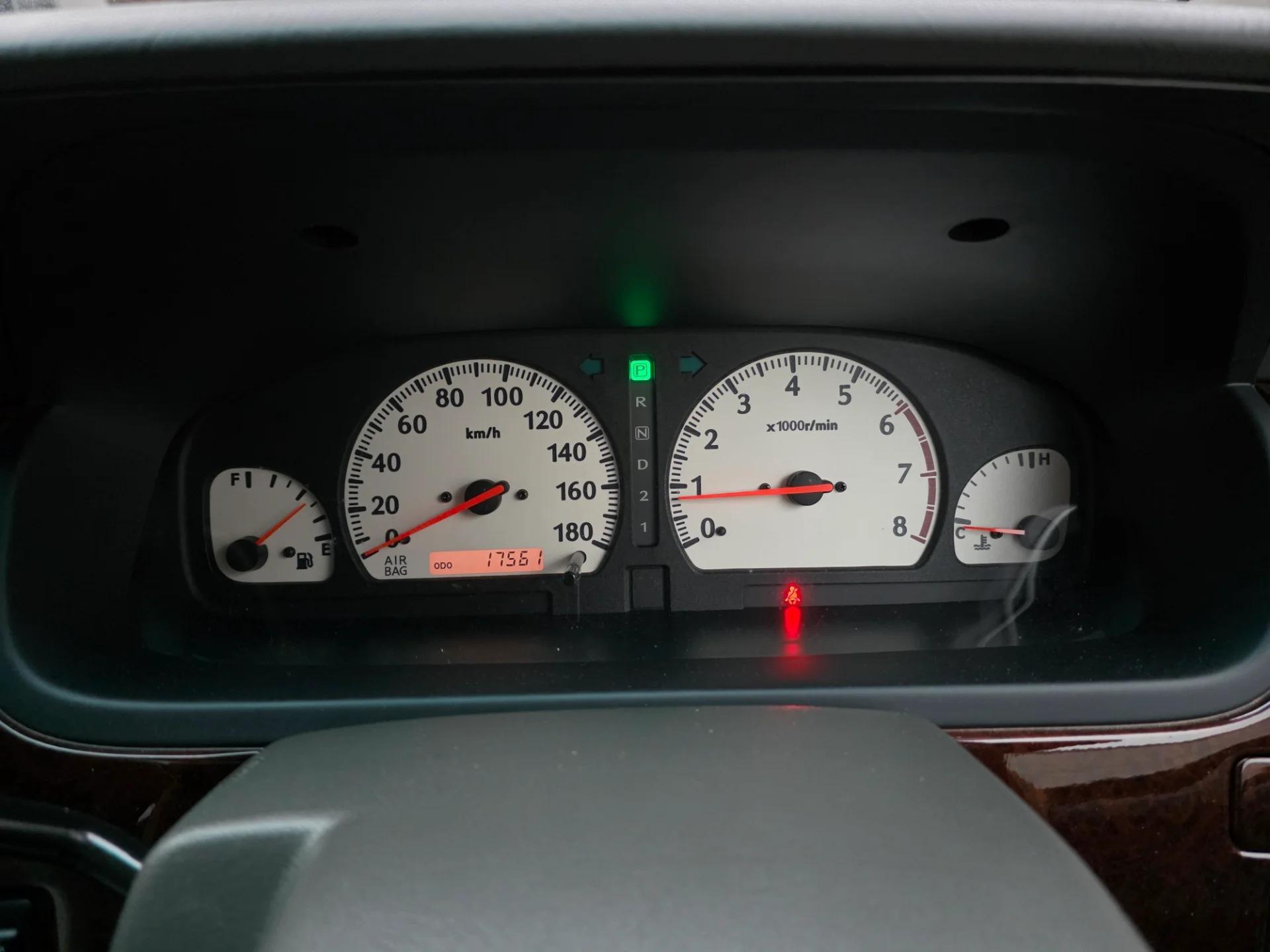 2000 Nissan Elgrand Rider