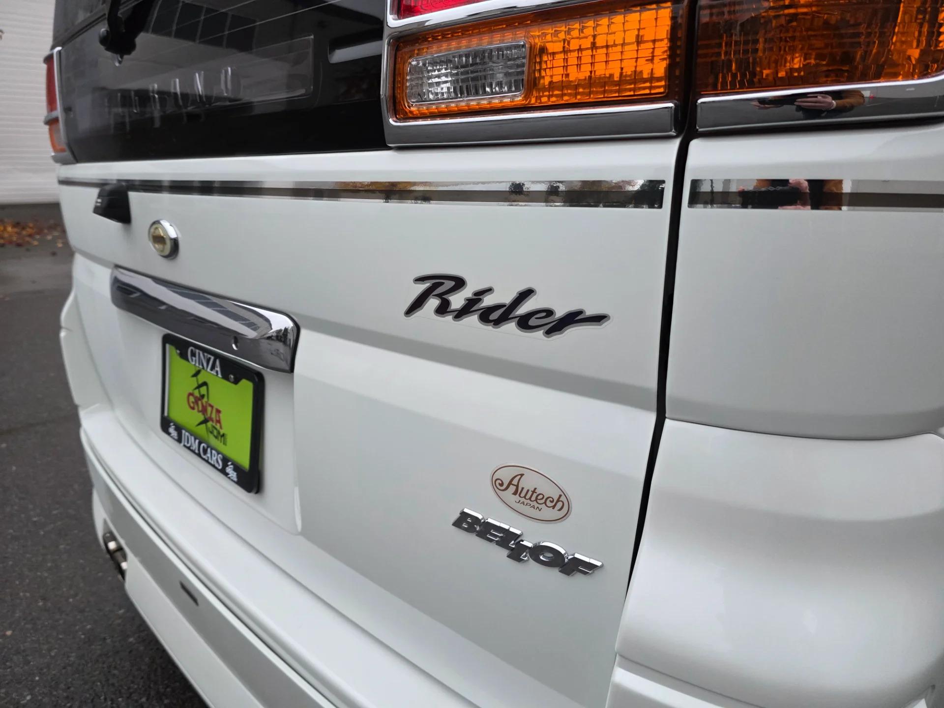 2000 Nissan Elgrand Rider