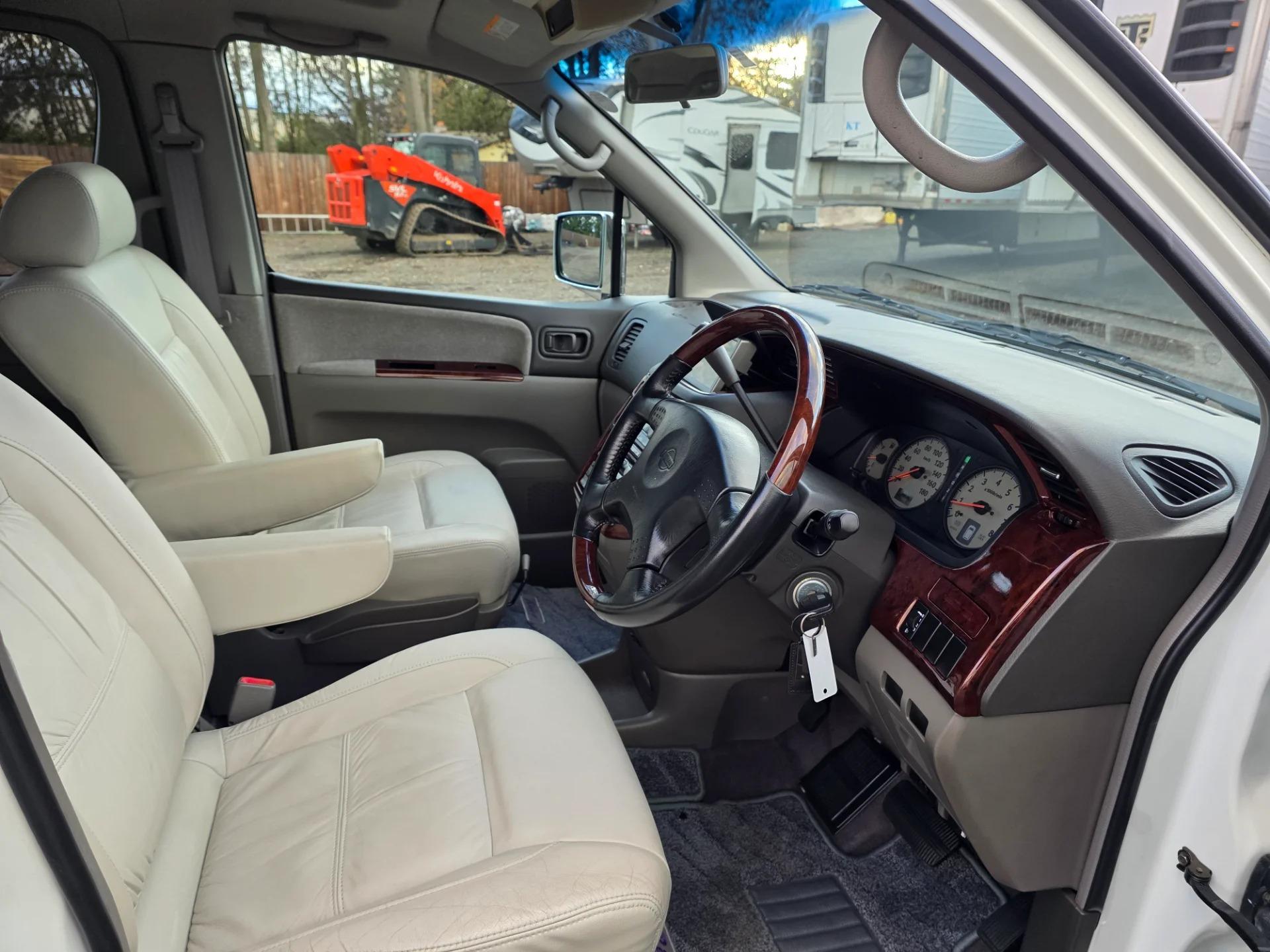 2000 Nissan Elgrand Rider