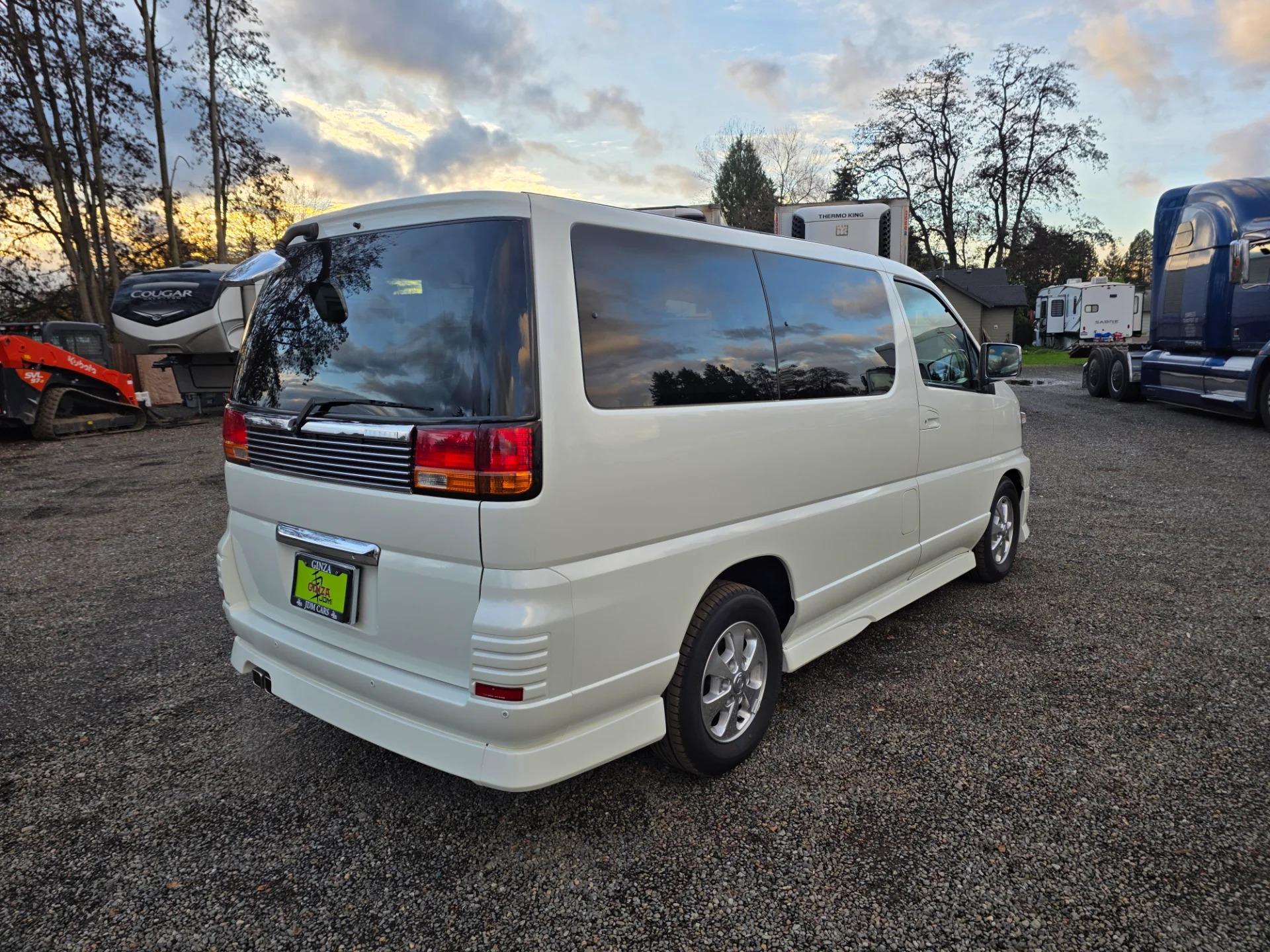 2000 Nissan Elgrand Rider