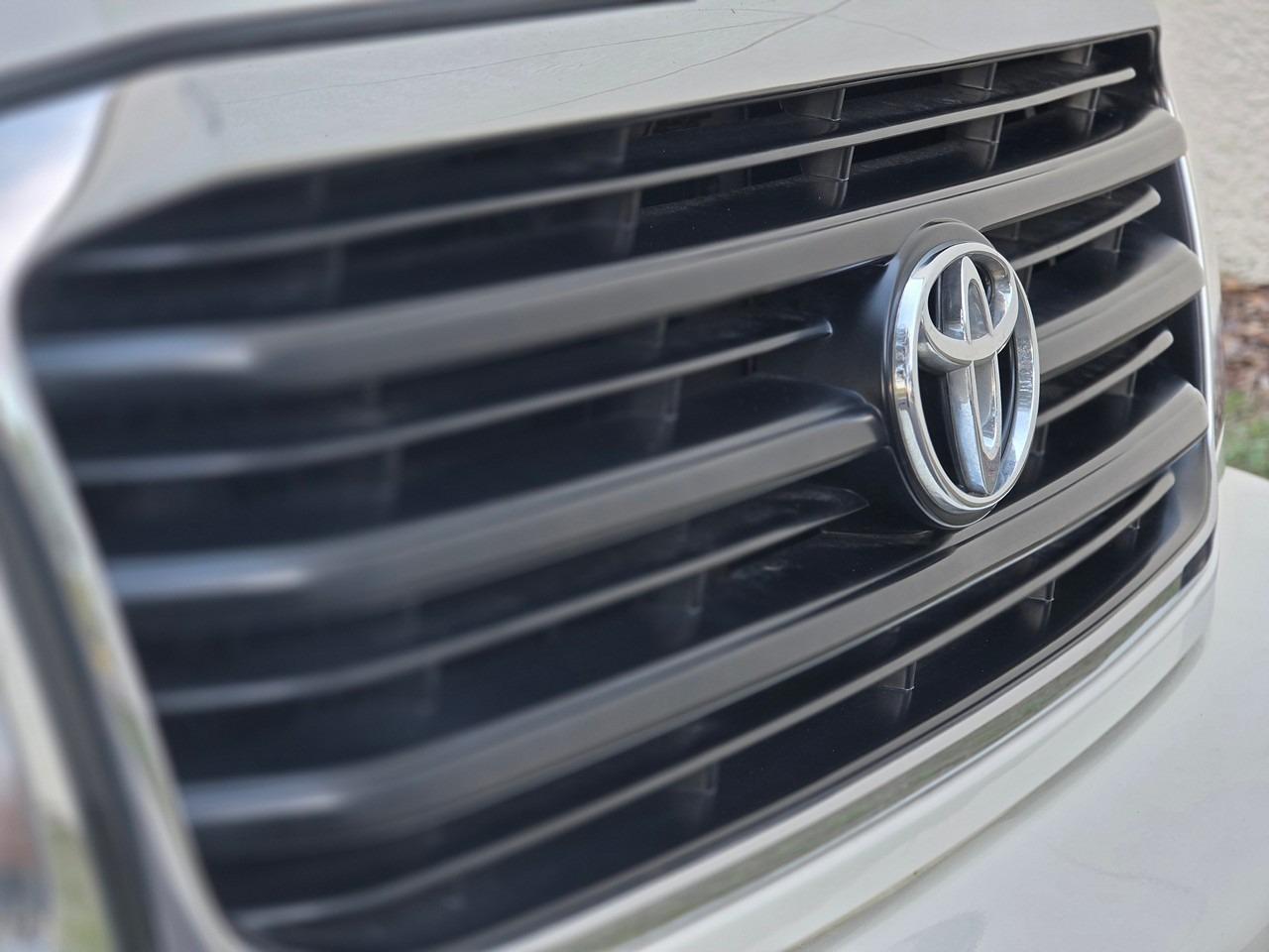 2000 Toyota Land Cruiser VX Limited