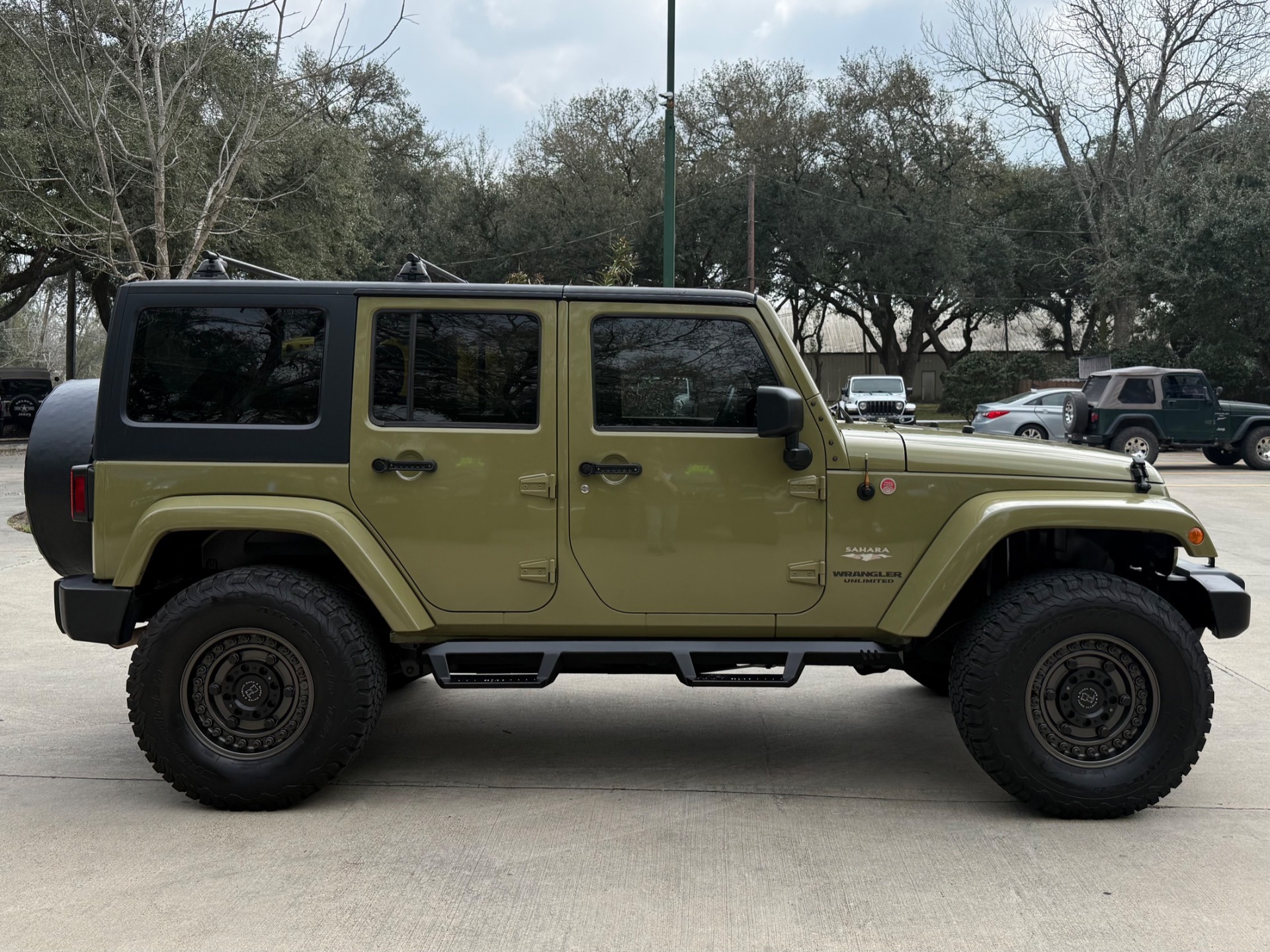 2013 Jeep Wrangler Unlimited - 4