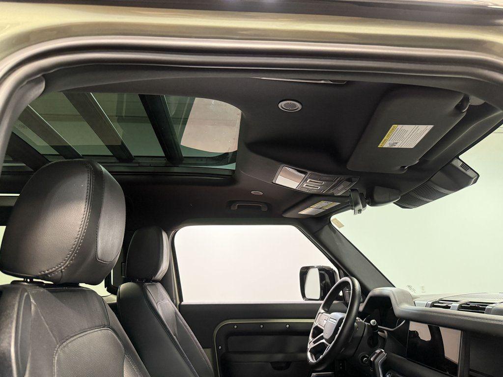 2024 Land Rover Defender 90 X-Dynamic SE