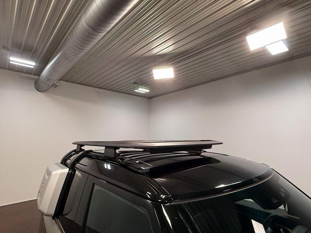 2024 Land Rover Defender 90 X-Dynamic SE