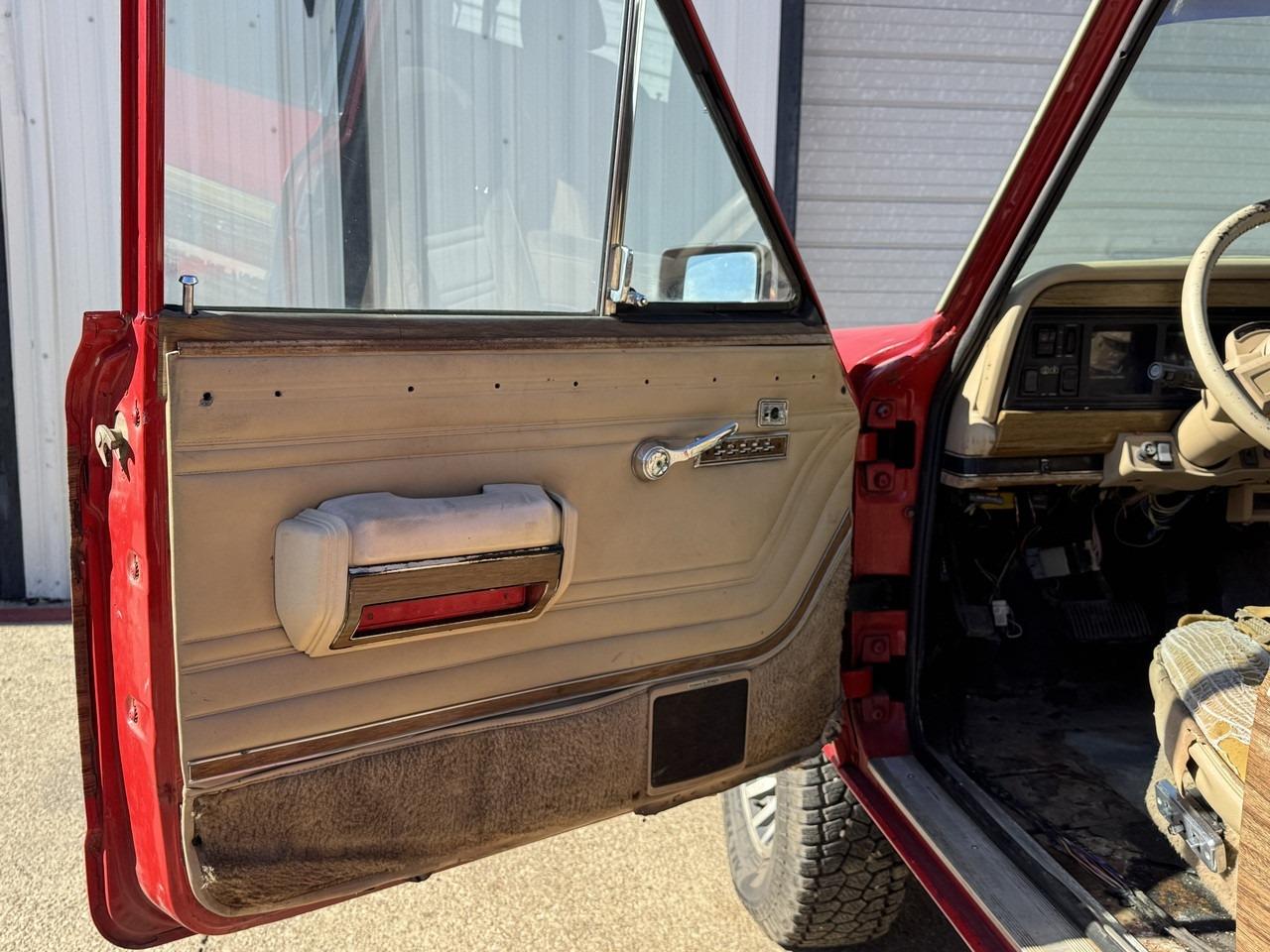 1991 Jeep Grand Wagoneer Final Edition