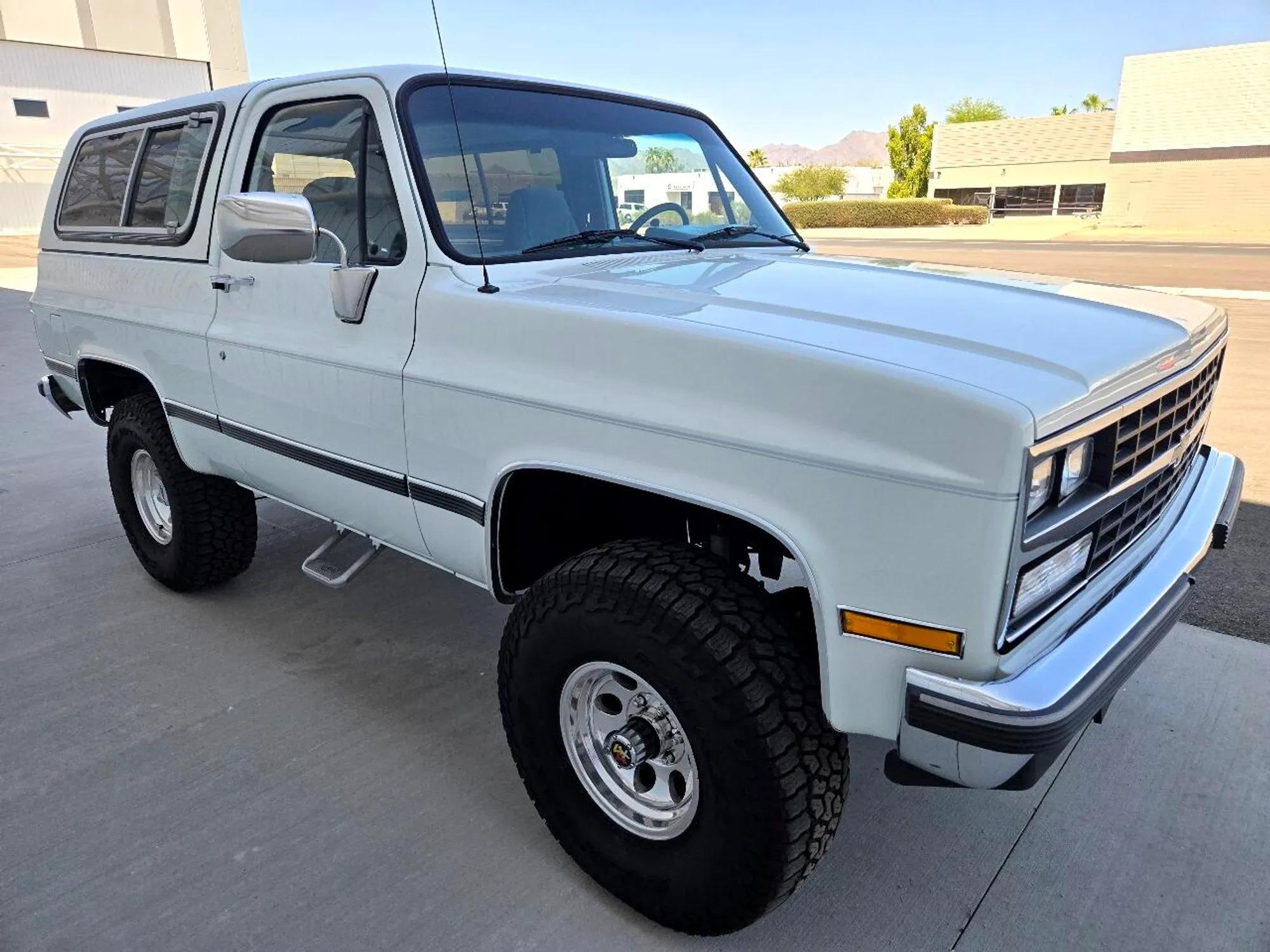1989 Chevrolet Blazer - 3