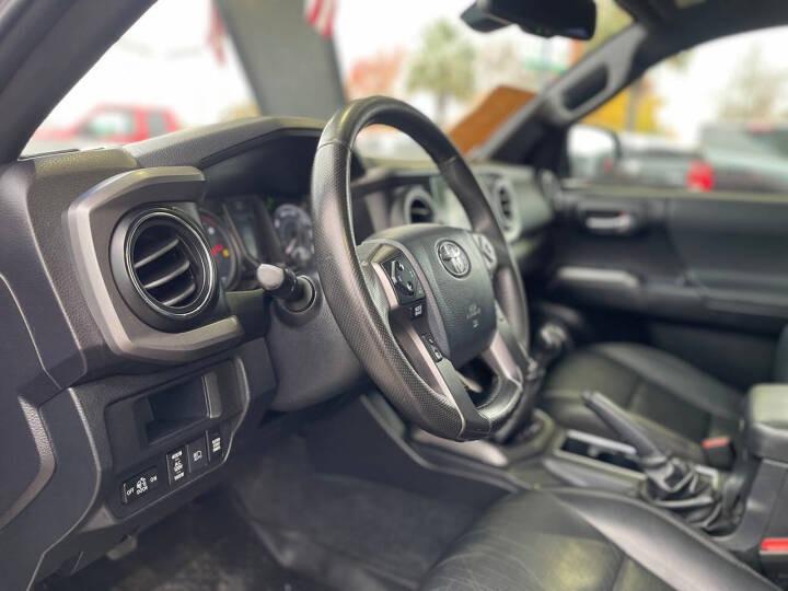 2019 Toyota Tacoma TRD Sport