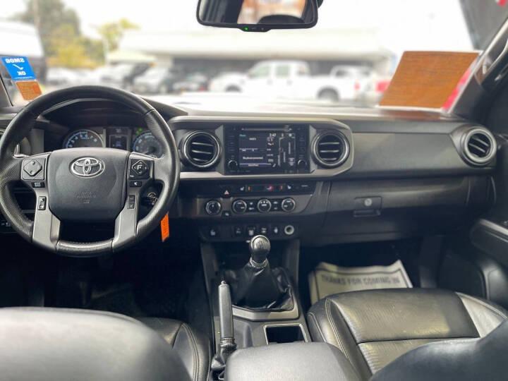 2019 Toyota Tacoma TRD Sport