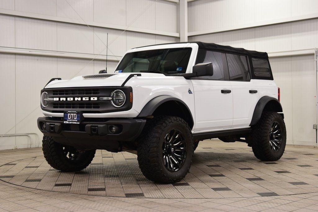 2022 Ford Bronco Black Diamond - 4