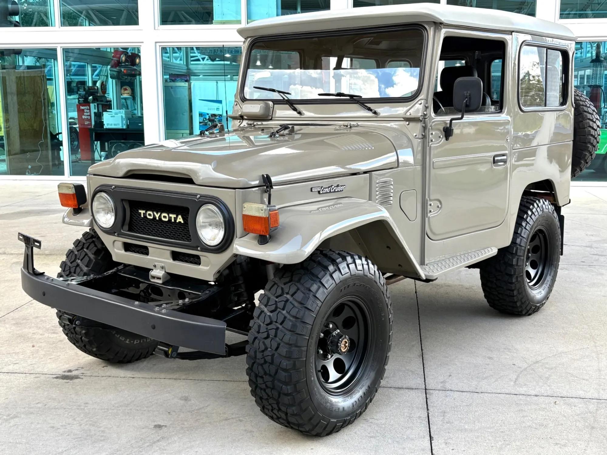  Toyota Land Cruiser