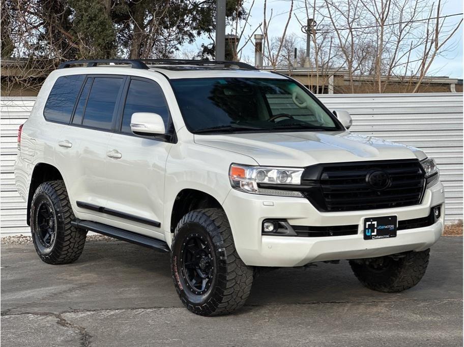 2016 Toyota Land Cruiser