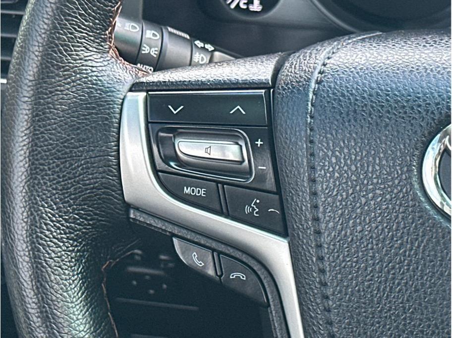 2016 Toyota Land Cruiser