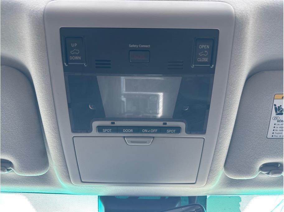 2016 Toyota Land Cruiser