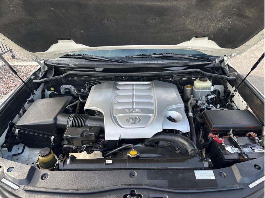 2016 Toyota Land Cruiser