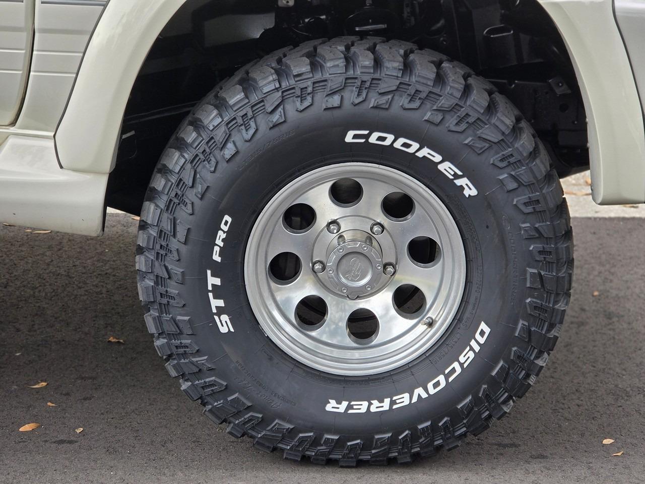 2000 Toyota Land Cruiser VX LTD