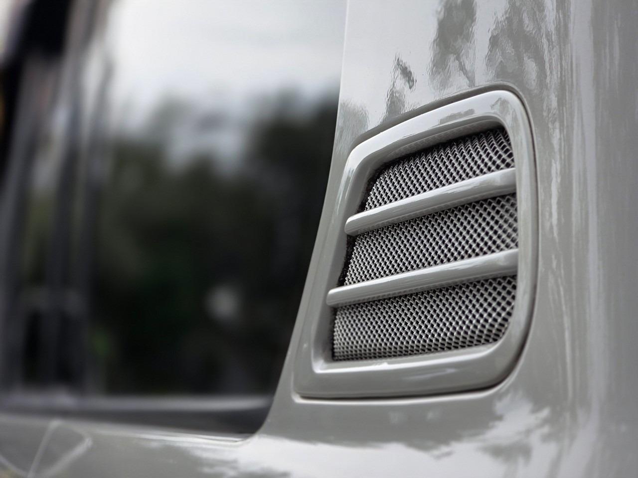 2000 Toyota Land Cruiser VX LTD