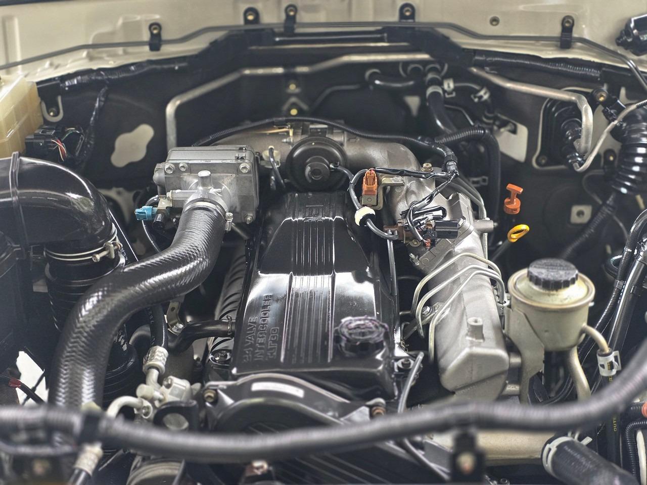 2000 Toyota Land Cruiser VX LTD