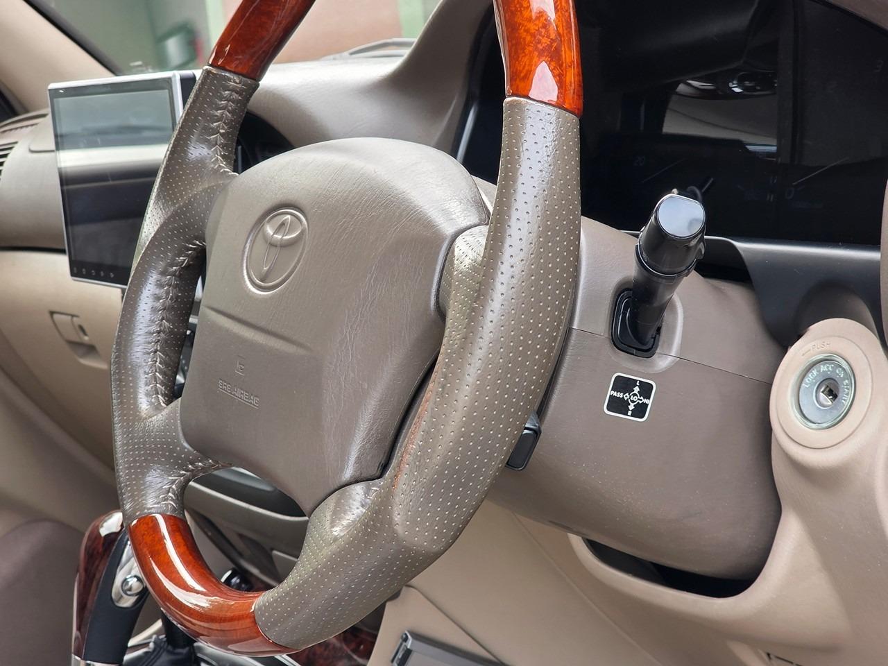 2000 Toyota Land Cruiser VX LTD