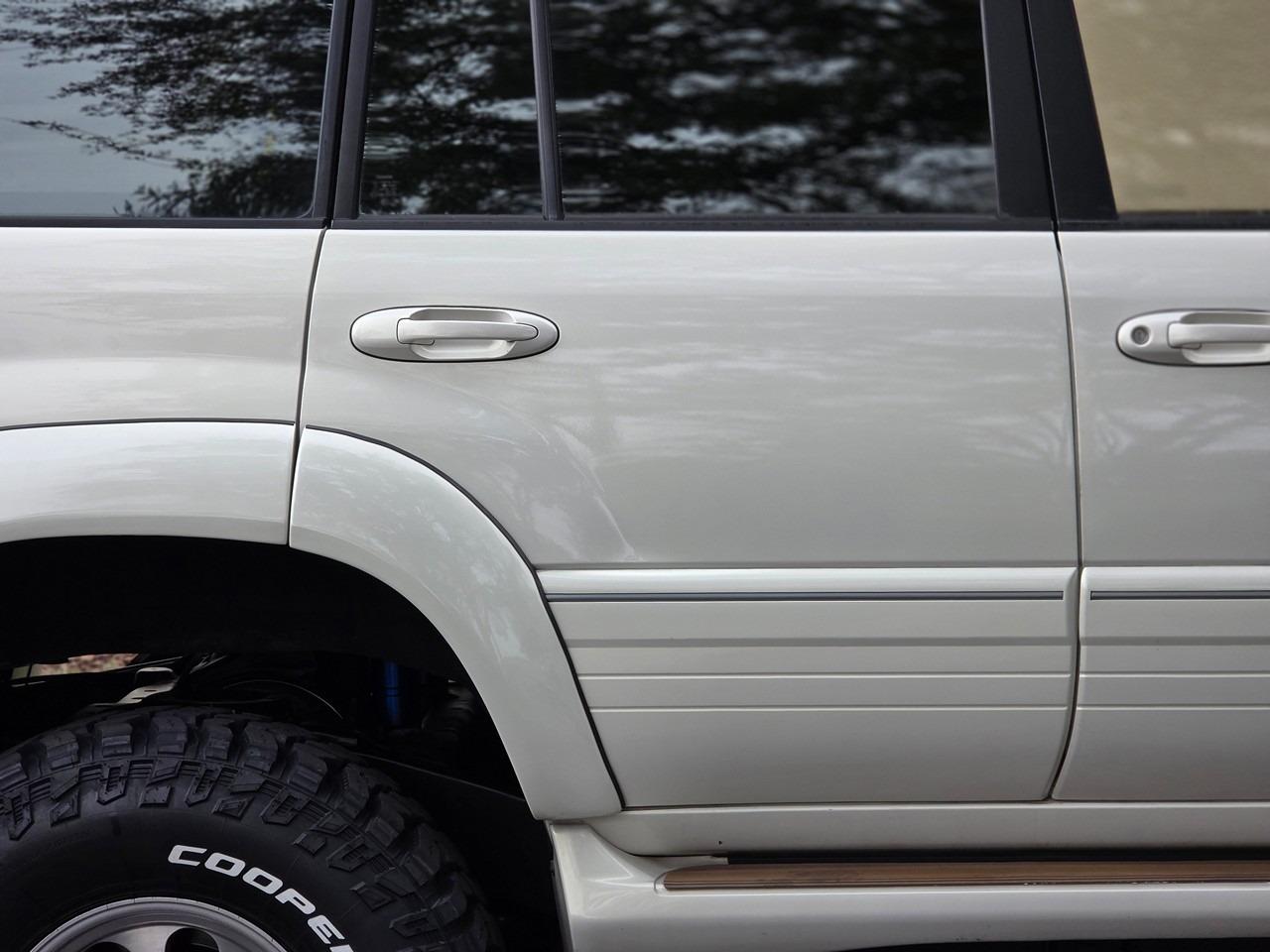 2000 Toyota Land Cruiser VX LTD