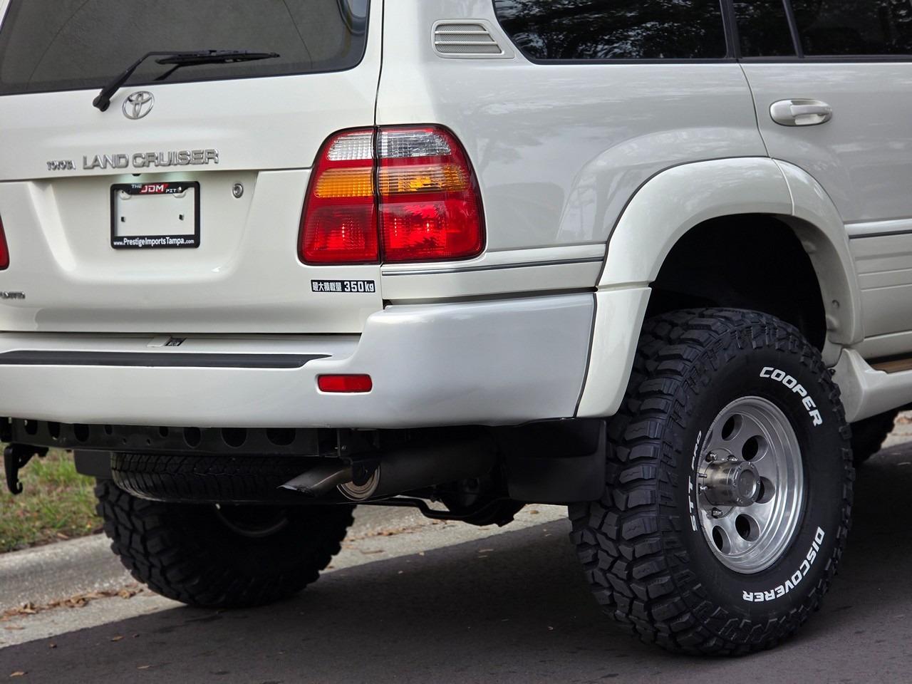 2000 Toyota Land Cruiser VX LTD