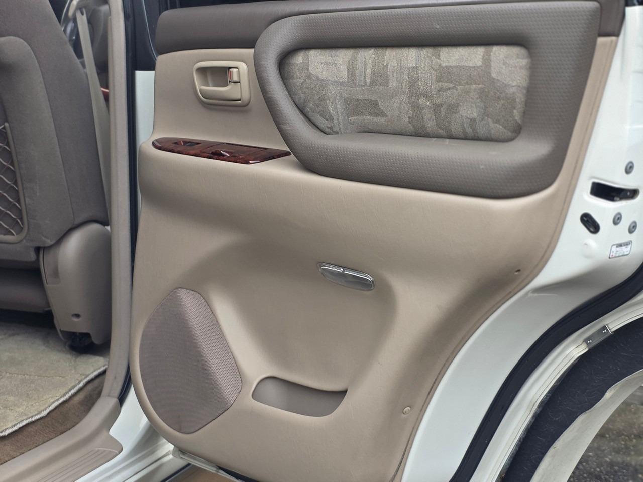 2000 Toyota Land Cruiser VX LTD