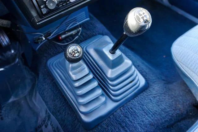 1990 Nissan Hardbody XE