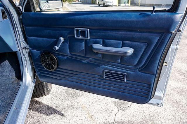 1990 Nissan Hardbody XE