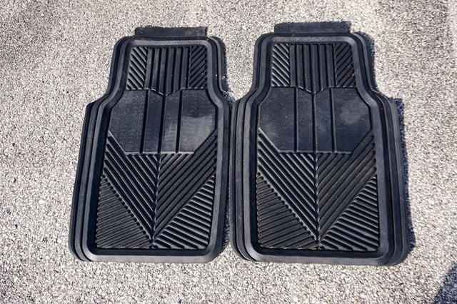 1990 Nissan Hardbody XE