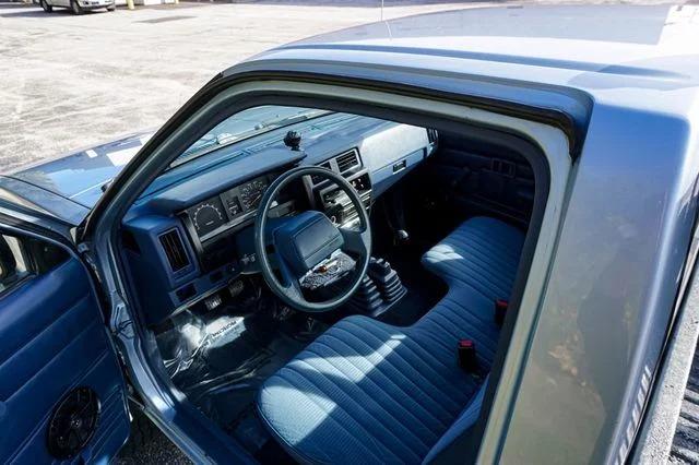 1990 Nissan Hardbody XE