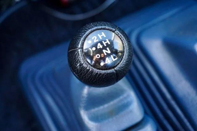 1990 Nissan Hardbody XE