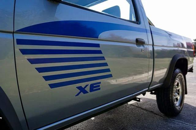 1990 Nissan Hardbody XE